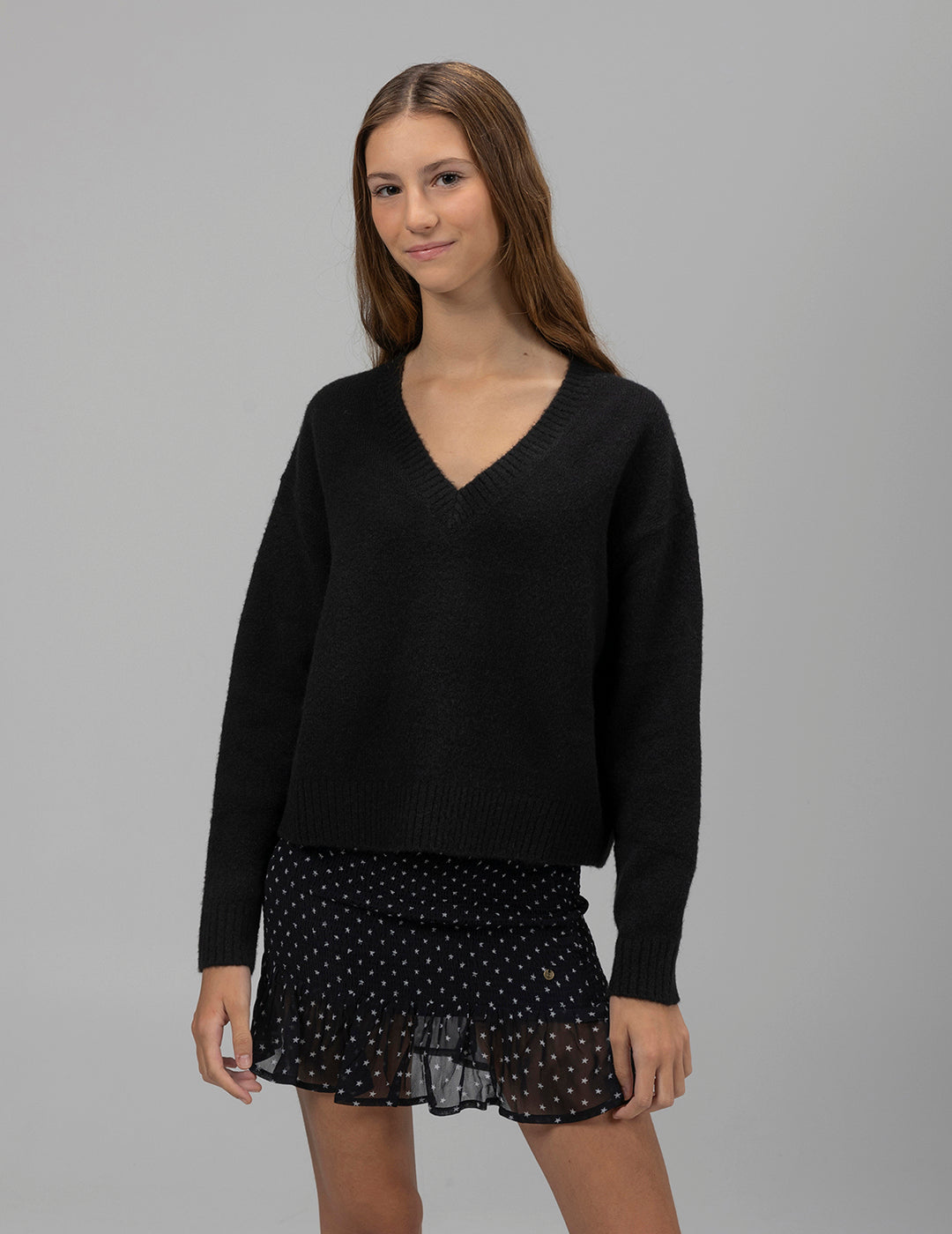 TEEN BLACK V-NECK KNITTED JERSEY