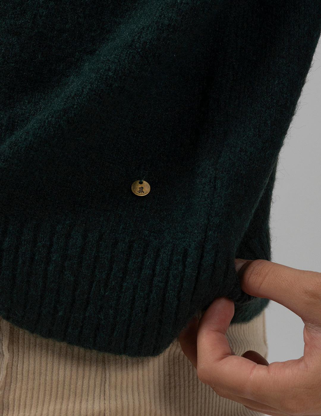 TEEN HIGH NECK KNITTED SWEATER WITH ENGLISH GREEN BUTTON DETAIL