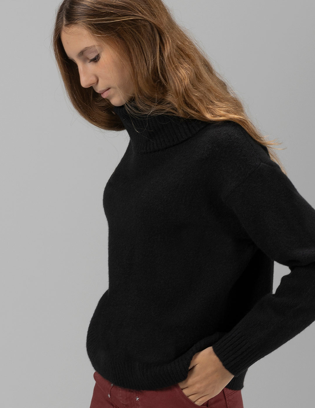 TEEN HIGH NECK KNITTED SWEATER WITH BUTTON DETAILS BLACK