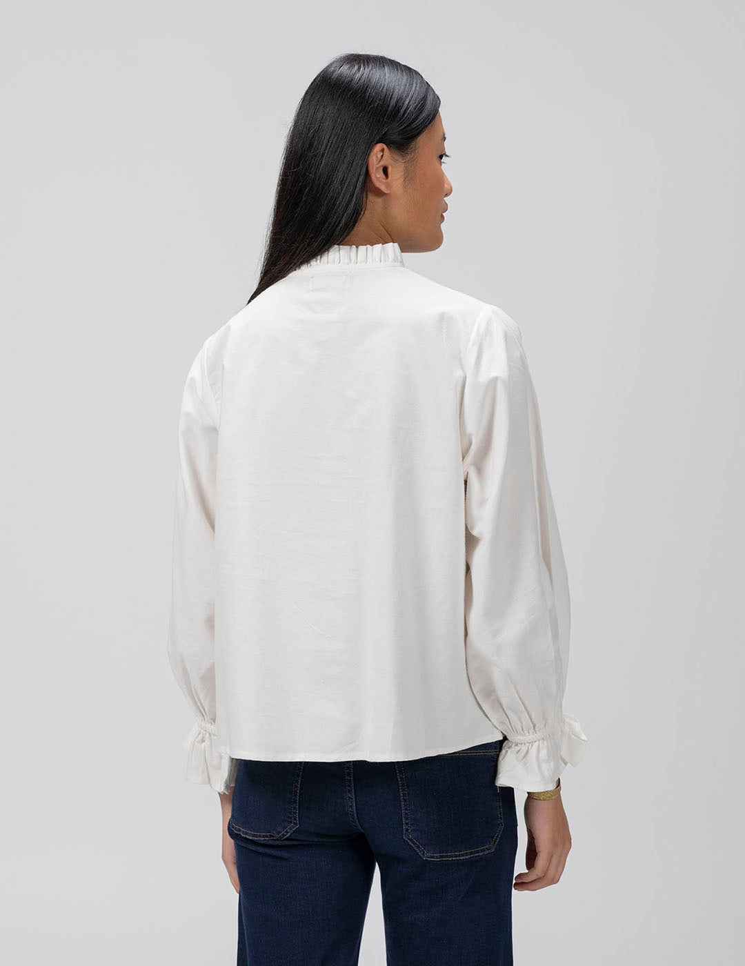 TEEN SHIRT WITH RUFFLED COLLAR IN PURE WHITE