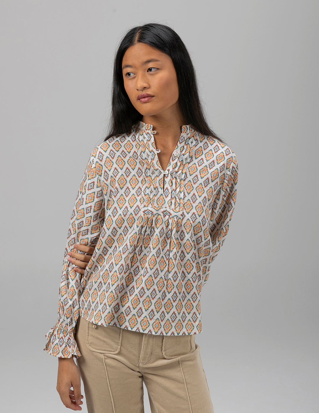 TEEN SHIRT WITH RUFFLE COLLAR AND ETHNIC OCHRE PRINT