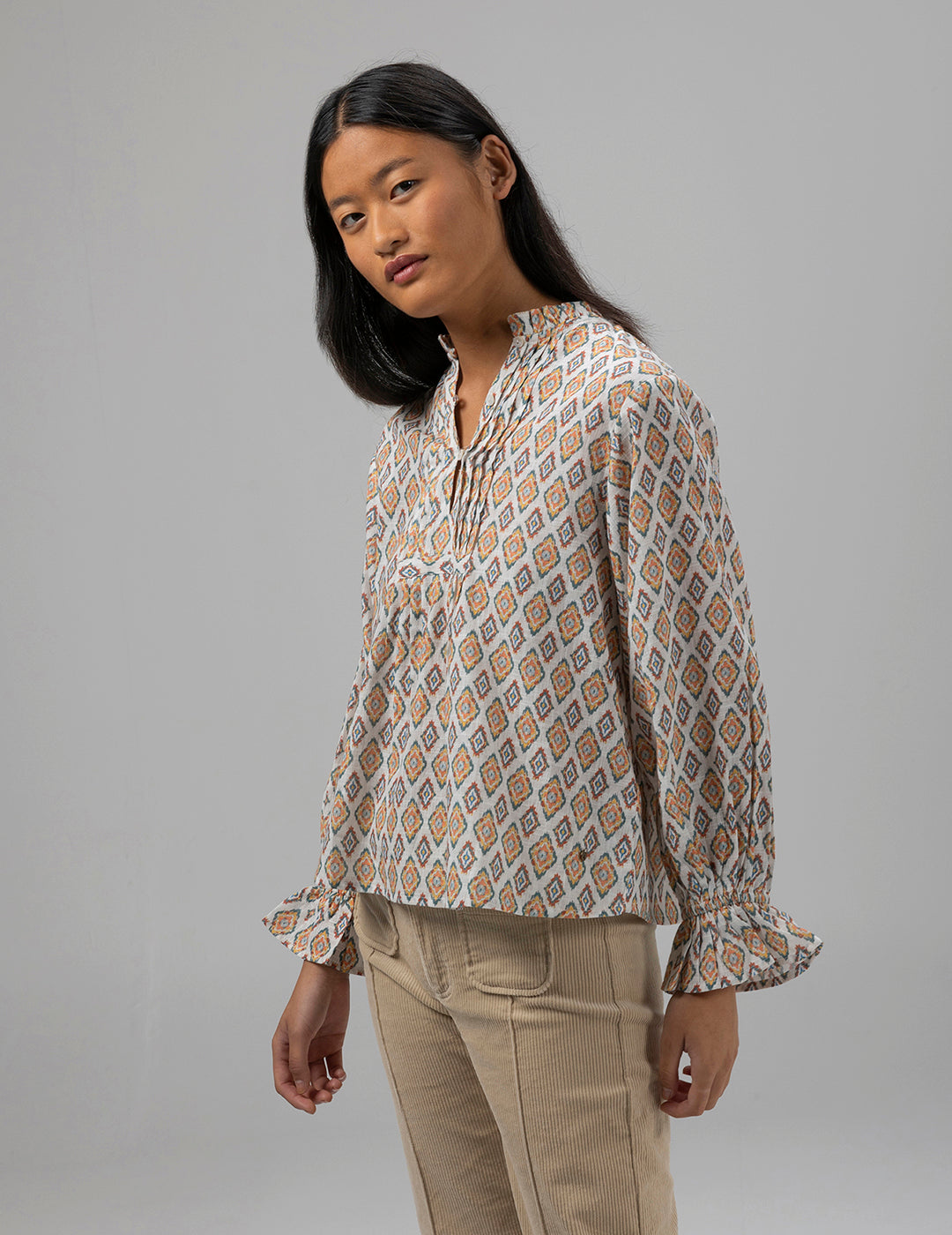 TEEN SHIRT WITH RUFFLE COLLAR AND ETHNIC OCHRE PRINT