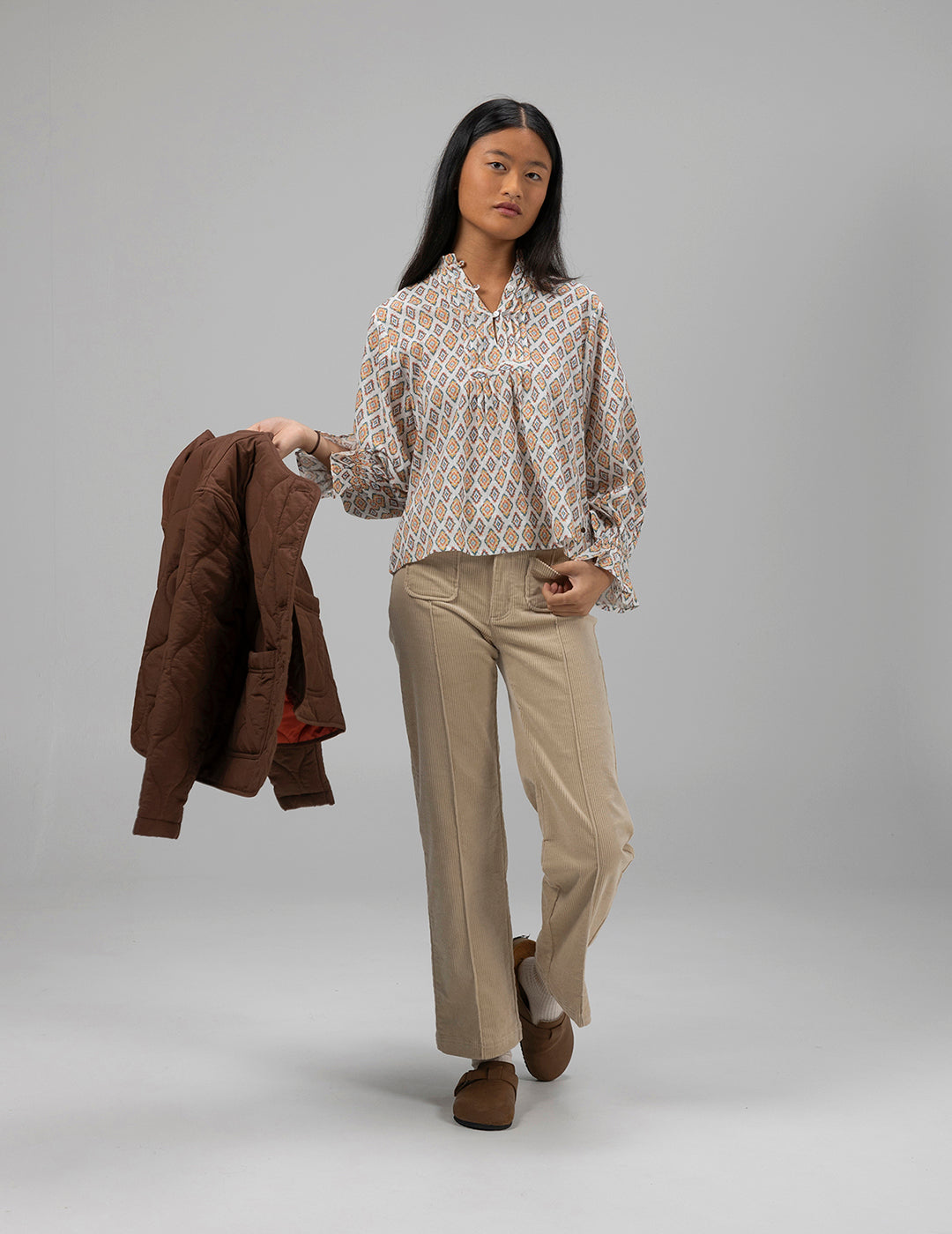 TEEN SHIRT WITH RUFFLE COLLAR AND ETHNIC OCHRE PRINT