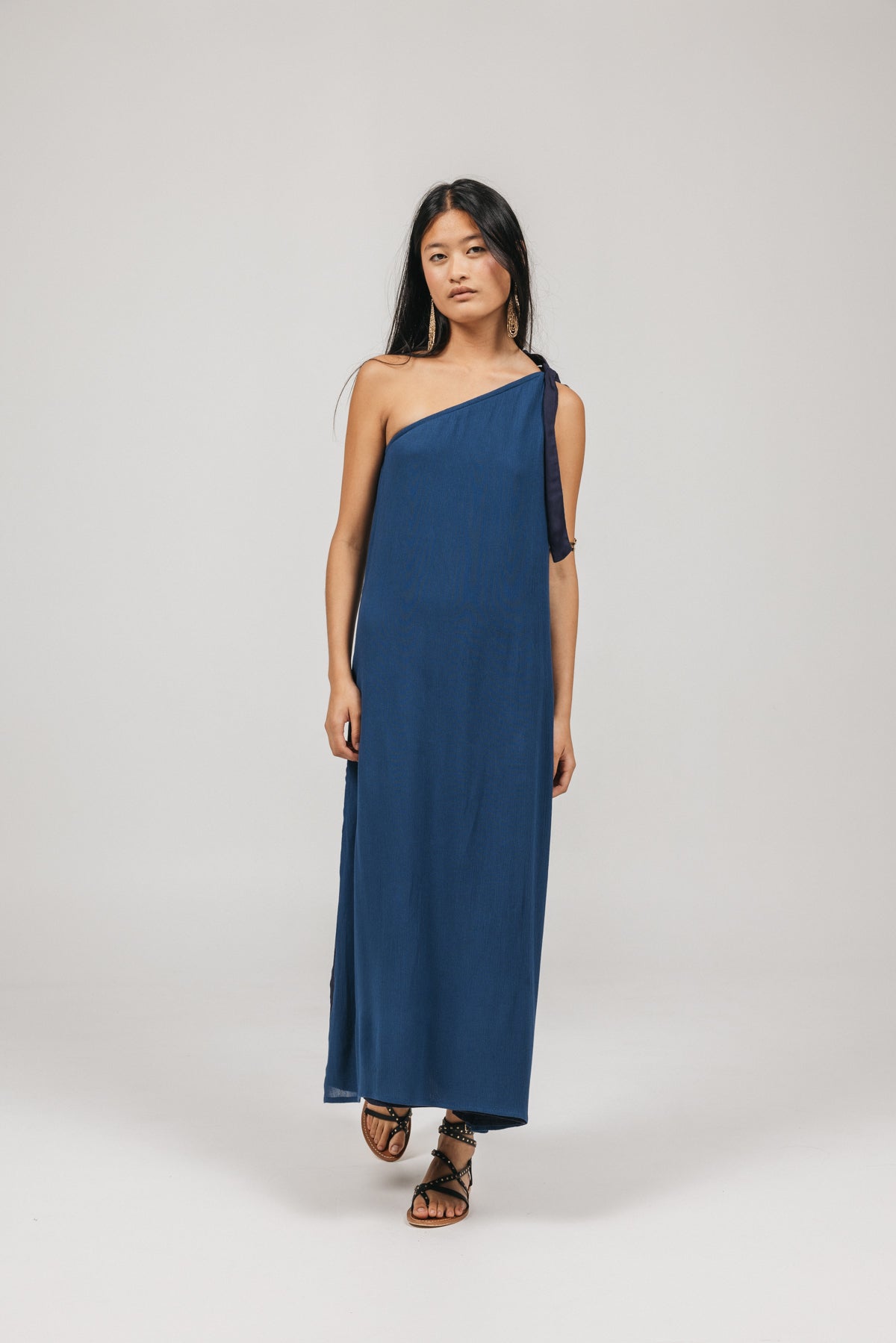 ASYMMETRIC TEEN DRESS WITH ROYAL BLUE BOW