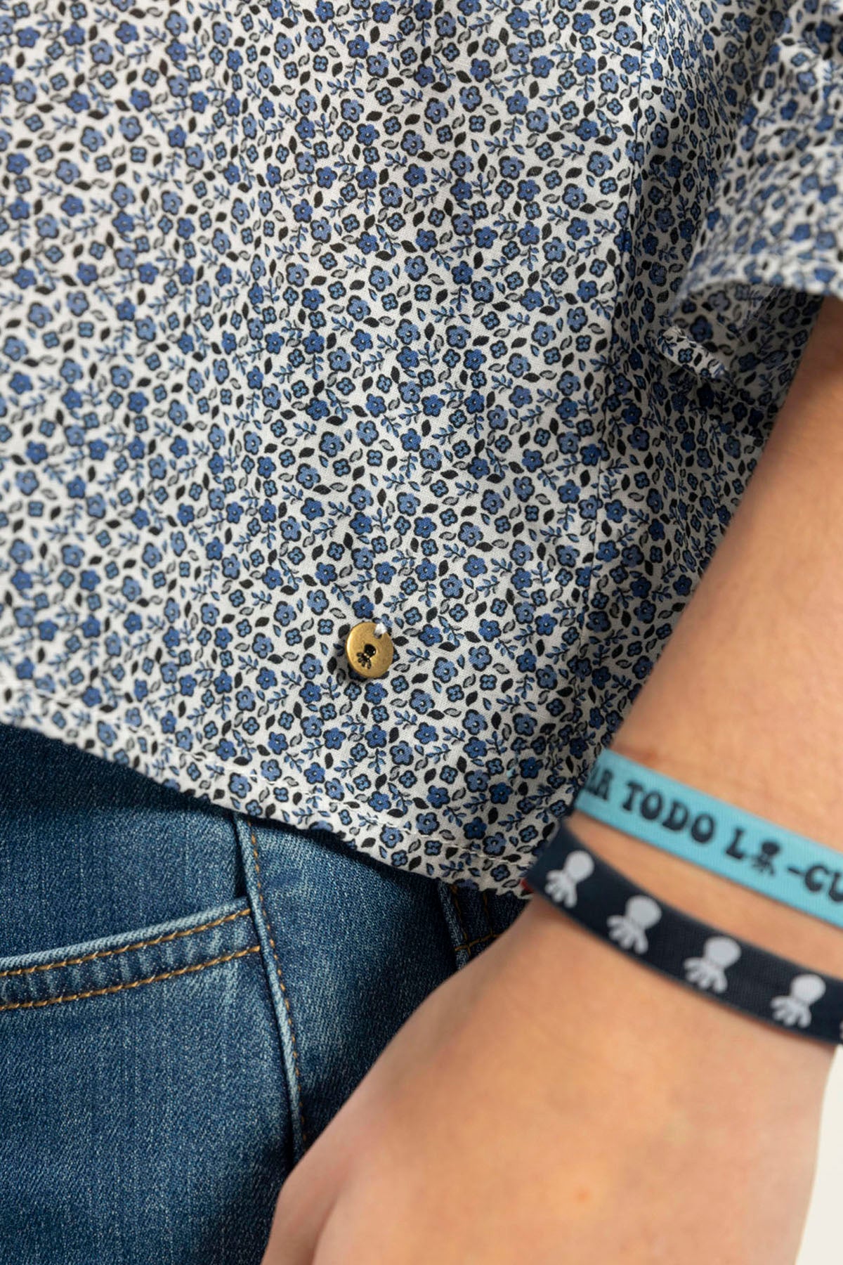 TEEN BLOUSE WITH NAVY BLUE FLOWERS