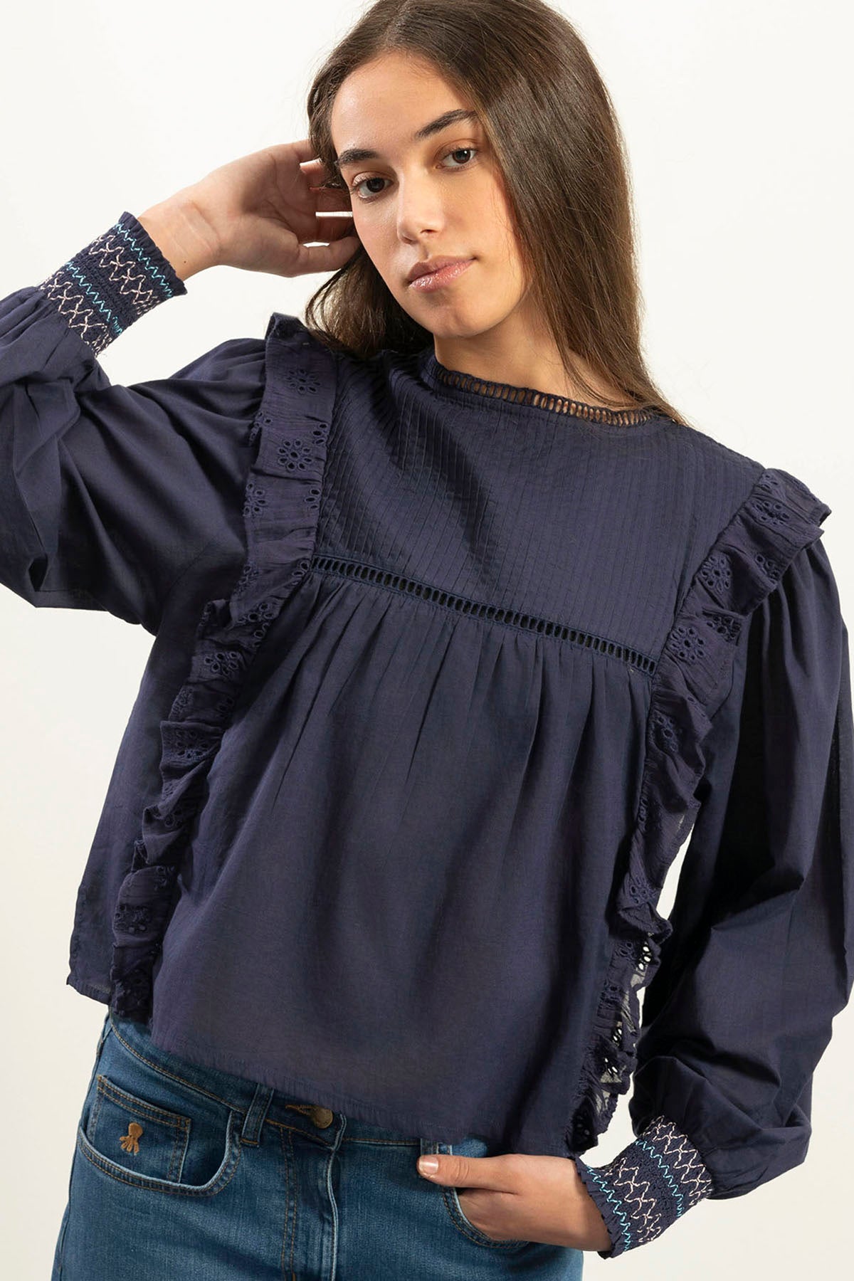 TEEN BLOUSE WITH PLEATS AND RUFFLES IN NAVY BLUE