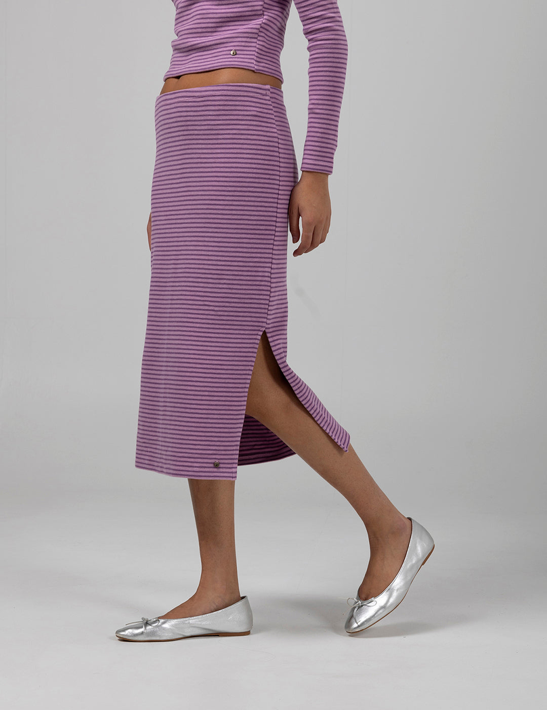 TEEN MIDI SKIRT WITH STRIPES AND MALLOW SLIPPING