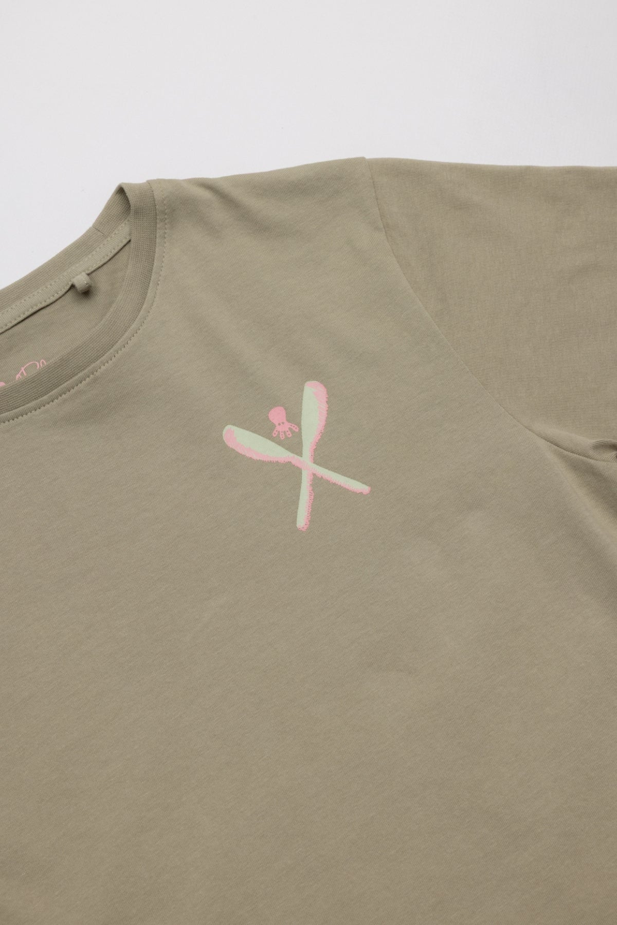 CAMISETA NIÑO PALAS DIBUJADAS VERDE KHAKI