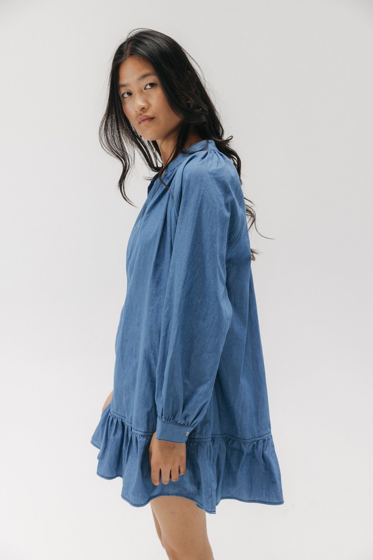 VESTIDO TEEN DENIM MANGA ABULLONADA AZUL CLARO