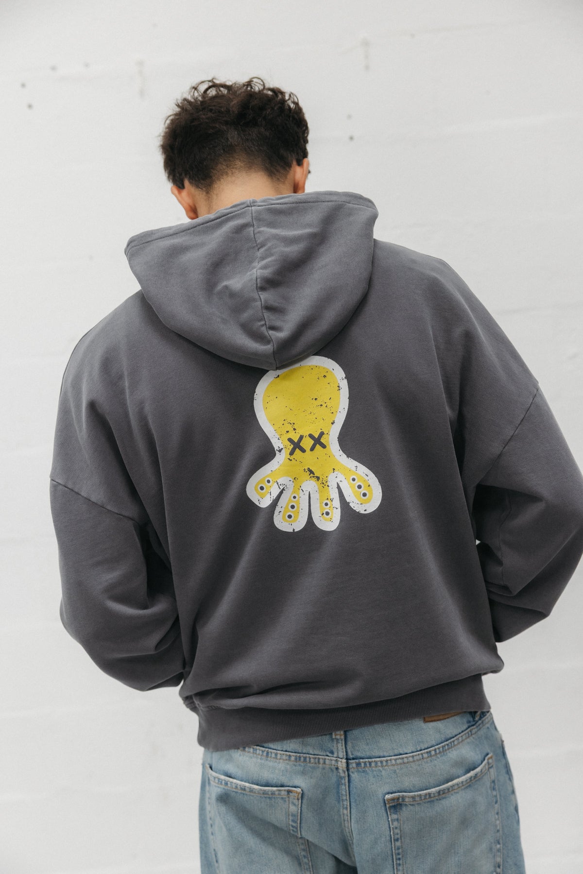 SUDADERA CAPUCHA UNISEX TRIPLE LOGO ESTAMPADO ANTRACITA