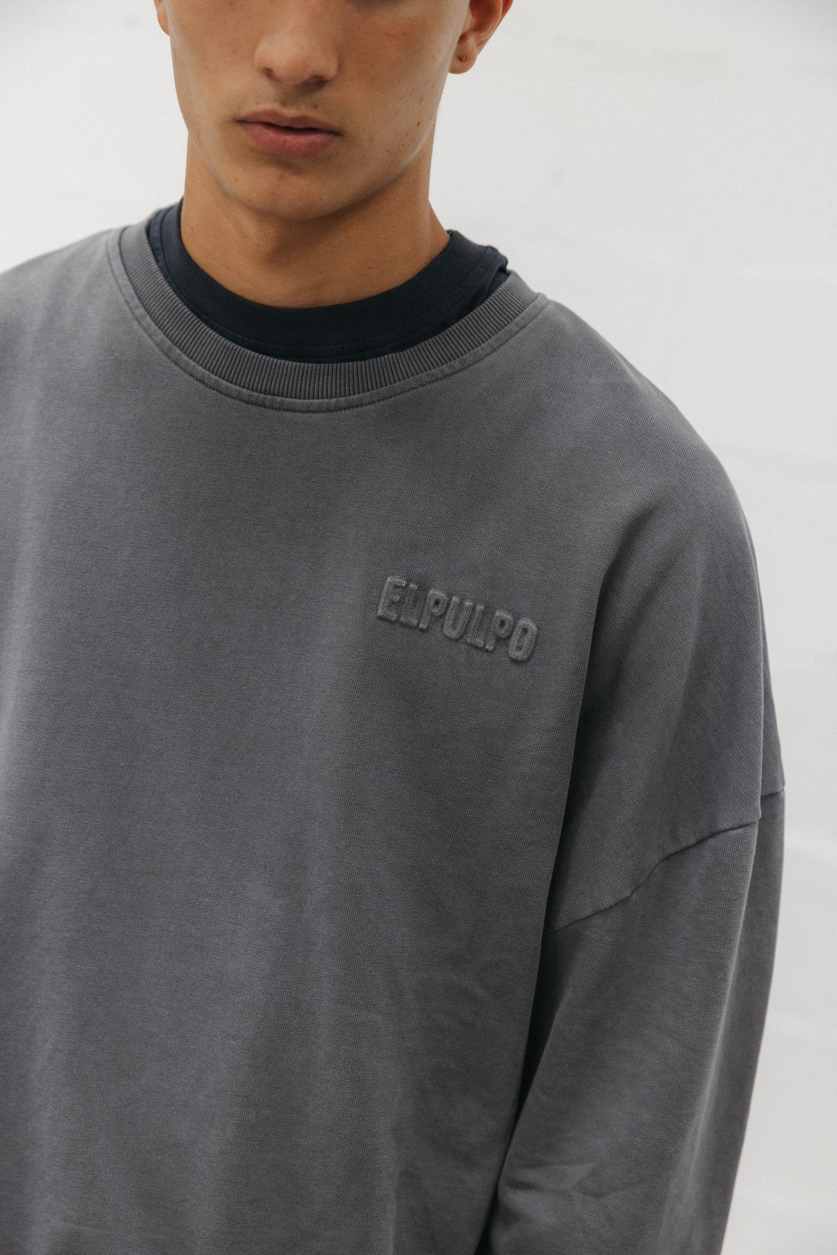 SUDADERA UNISEX ELPULPO ESSENTIALS ANTRACITA