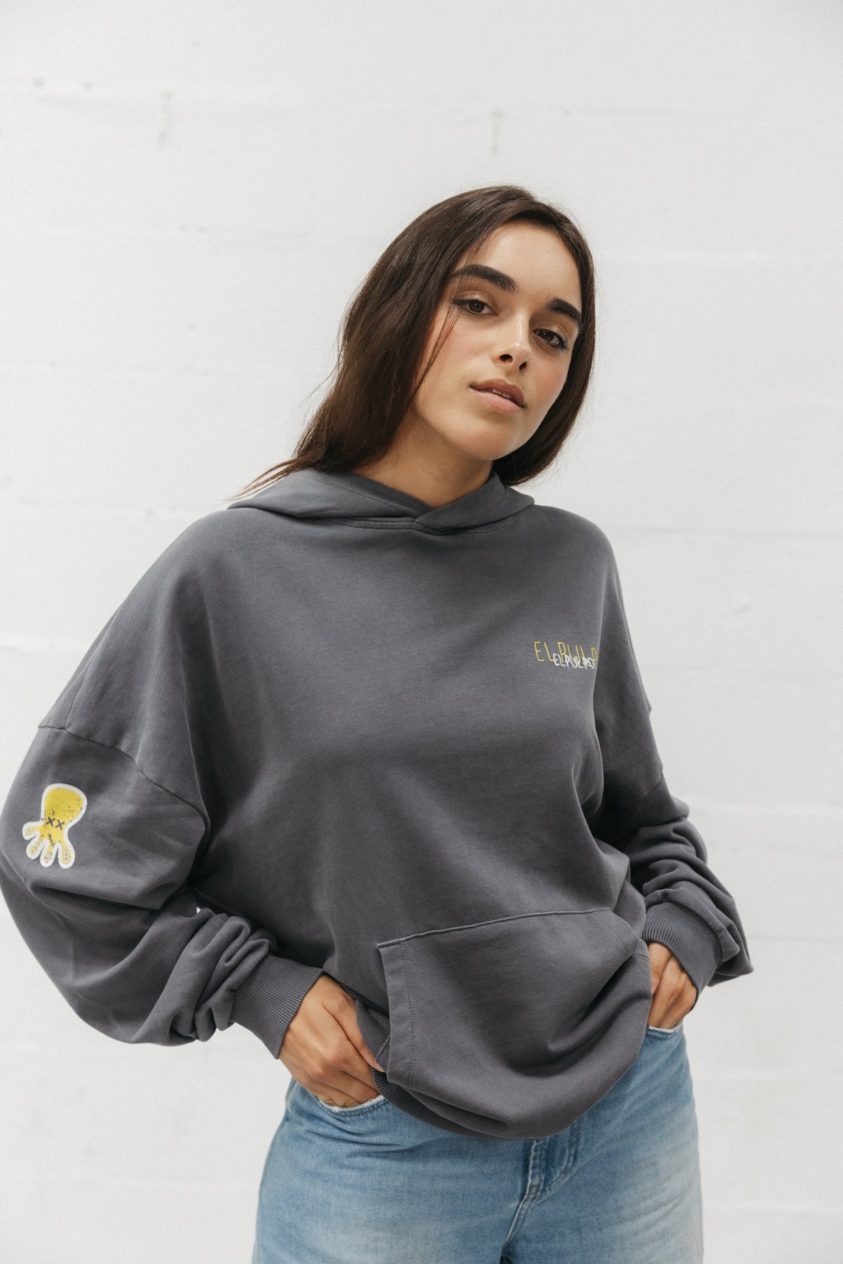 SUDADERA CAPUCHA UNISEX TRIPLE LOGO ESTAMPADO ANTRACITA