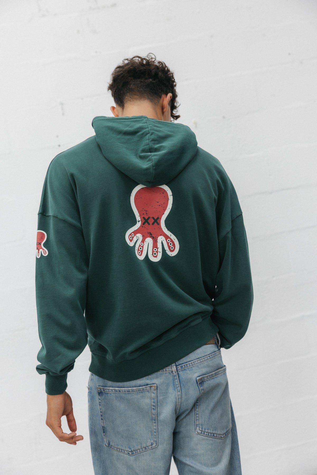 SUDADERA CAPUCHA UNISEX TRIPLE LOGO ESTAMPADO VERDE BOTELLA