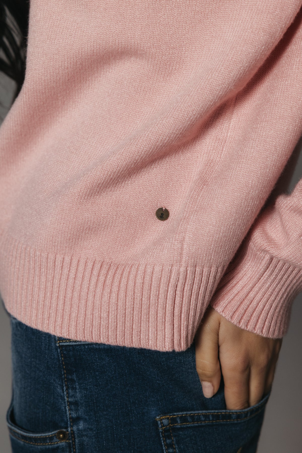 JERSEY PUNTO CUELLO REDONDO BÁSICO ROSA CLARO