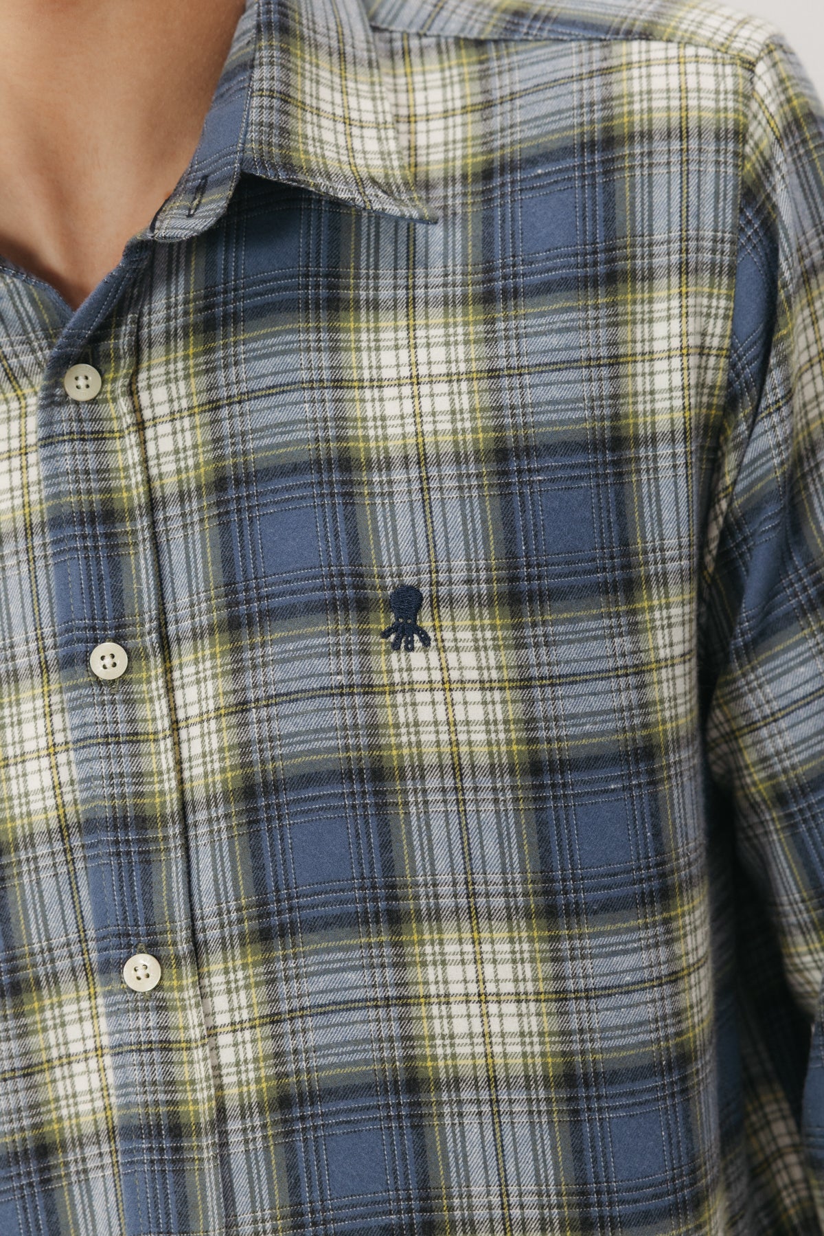 CAMISA CASUAL FRANELA CUADRO ESCOCÉS MULTICOLOR