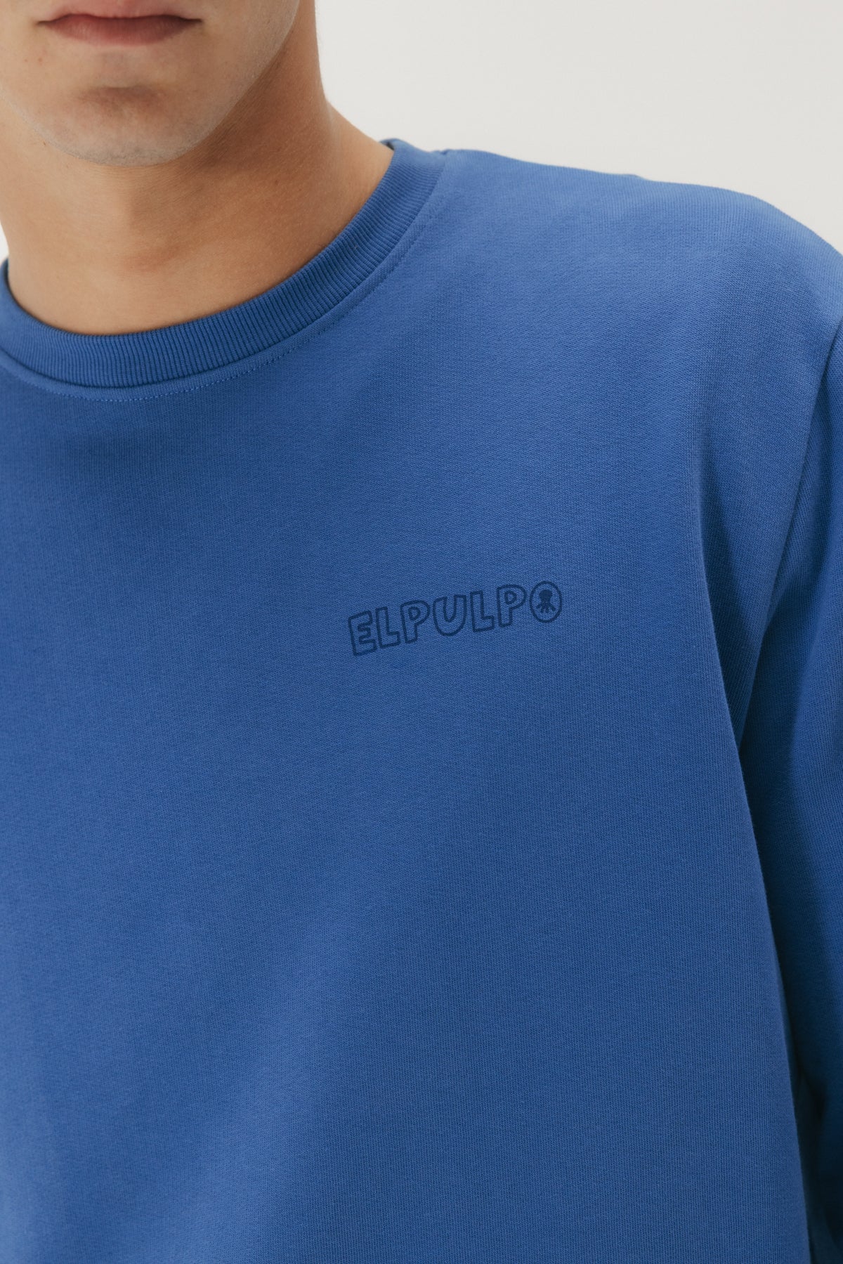SUDADERA REMOS DESGASTADO AZUL ELÉCTRICO