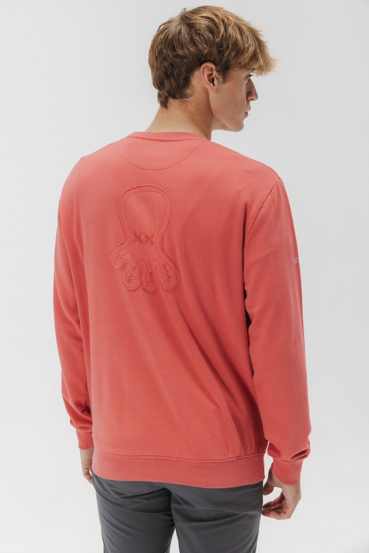 SUDADERA LOGO TEJIDO MELANGE ROJO DELAVÉ