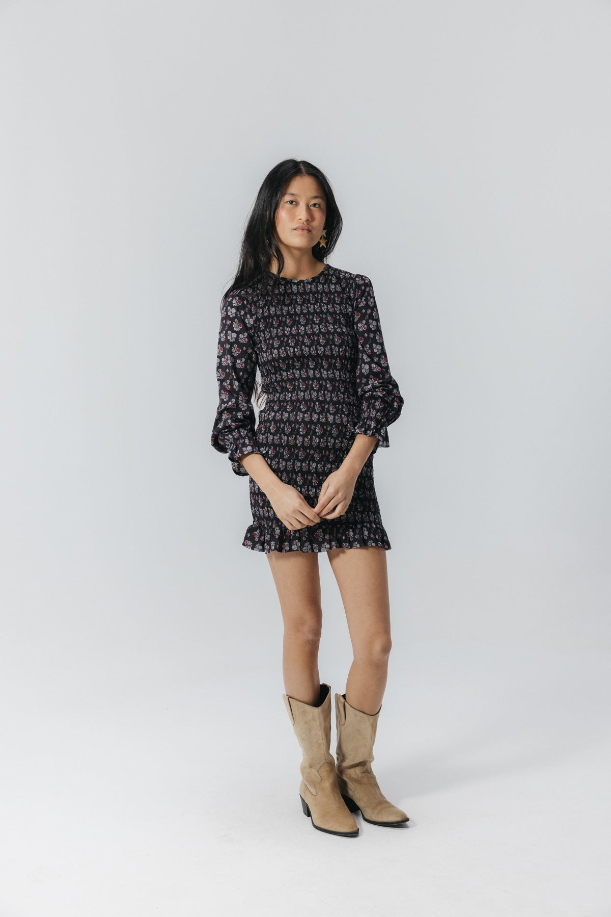 VESTIDO TEEN GOMAS ESTAMPADO FLORES GRANDES NEGRO