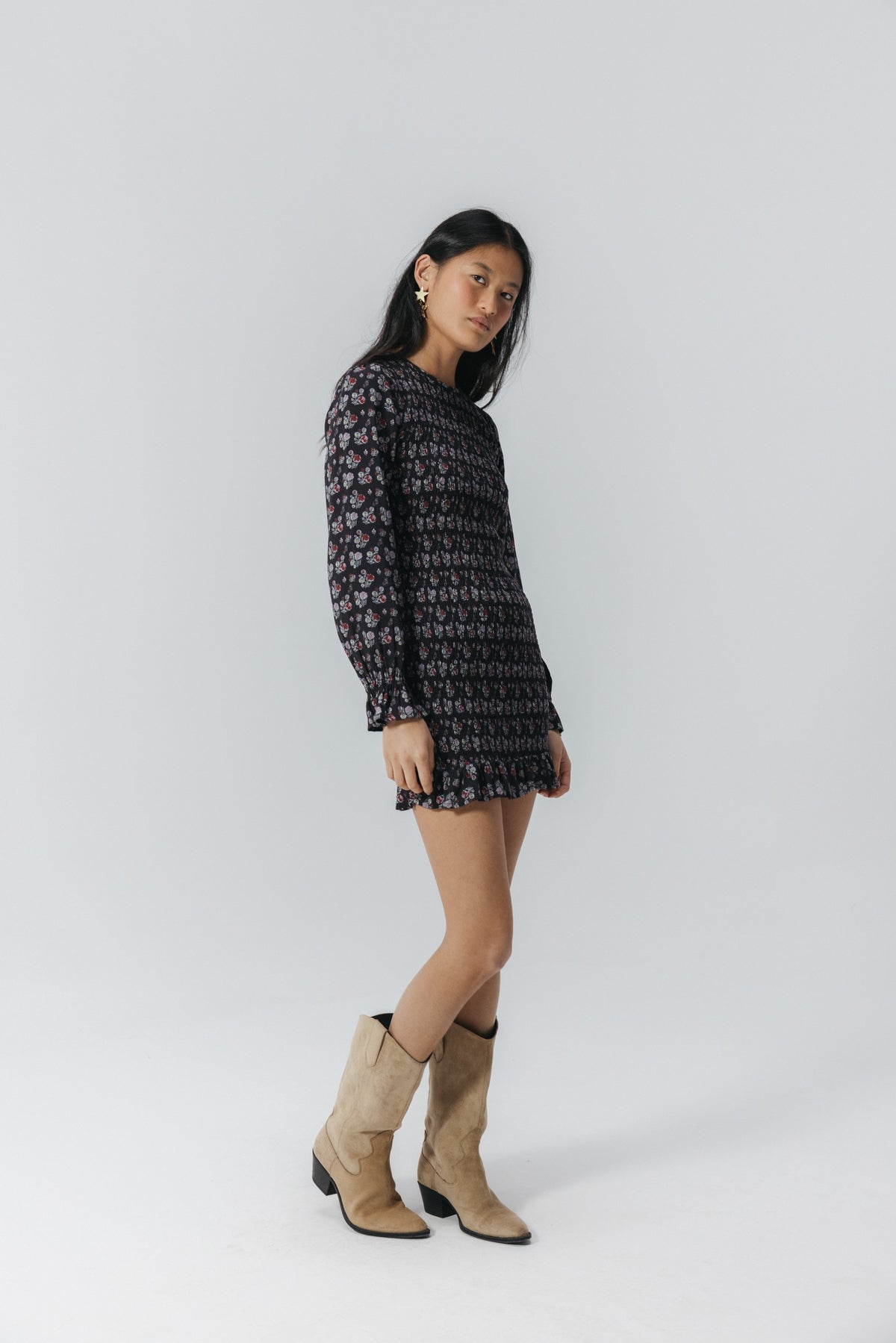 VESTIDO TEEN GOMAS ESTAMPADO FLORES GRANDES NEGRO