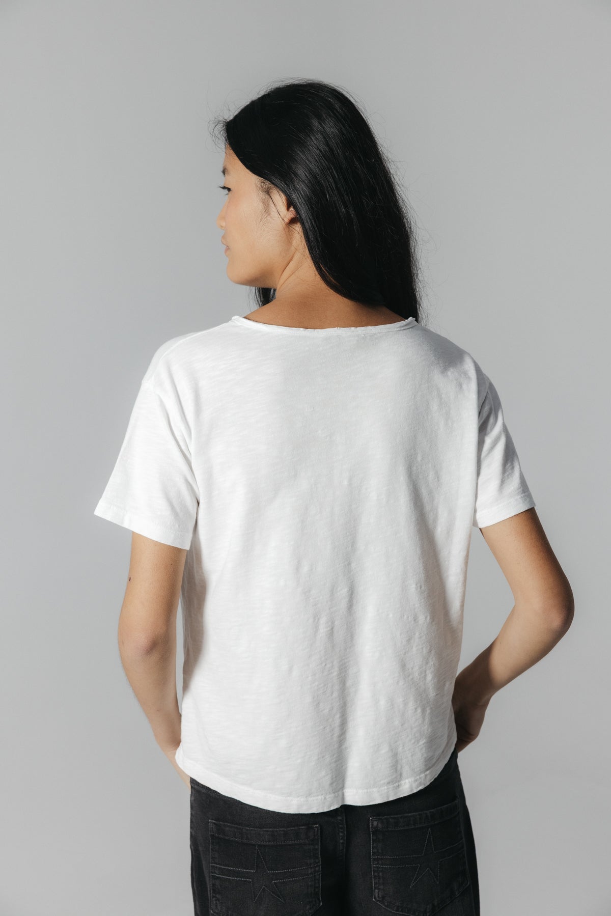 CAMISETA TEEN PARCHE BLANCO PURO