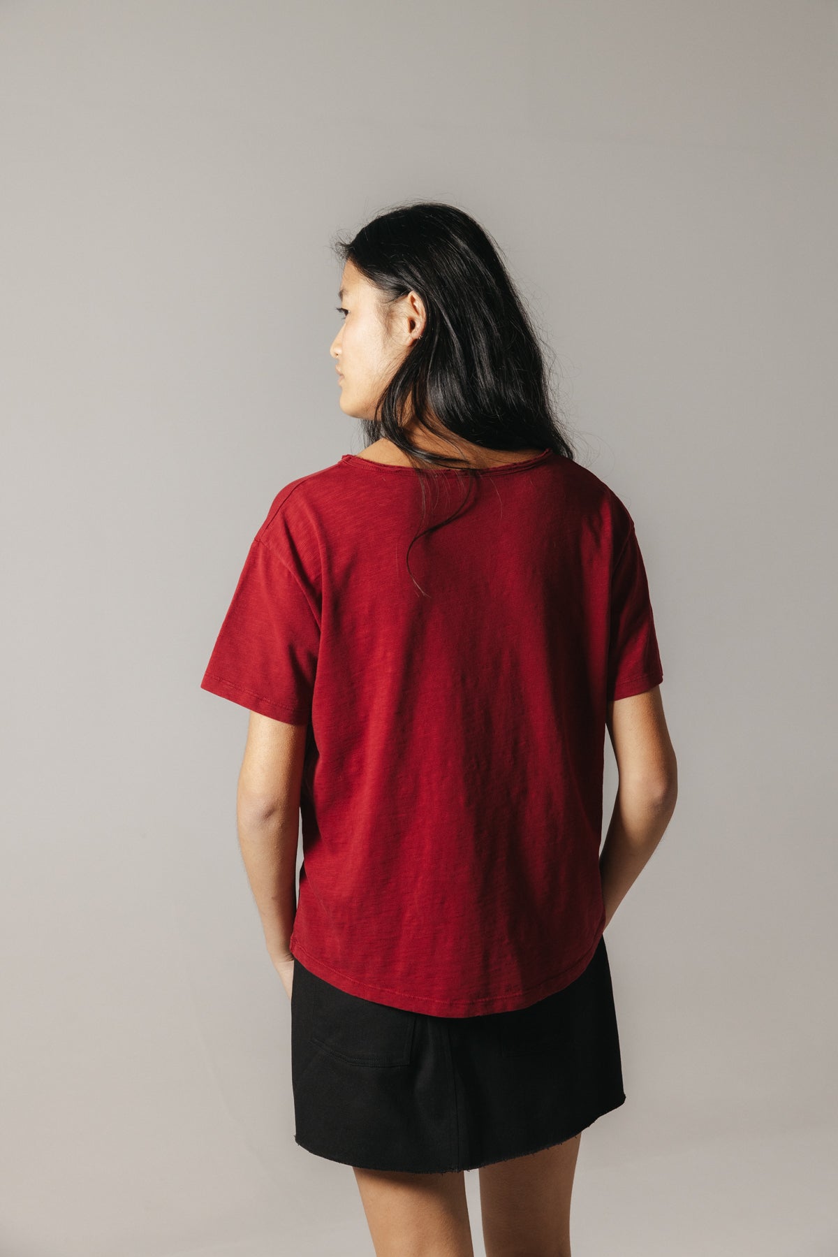 CAMISETA TEEN PARCHE GRANATE