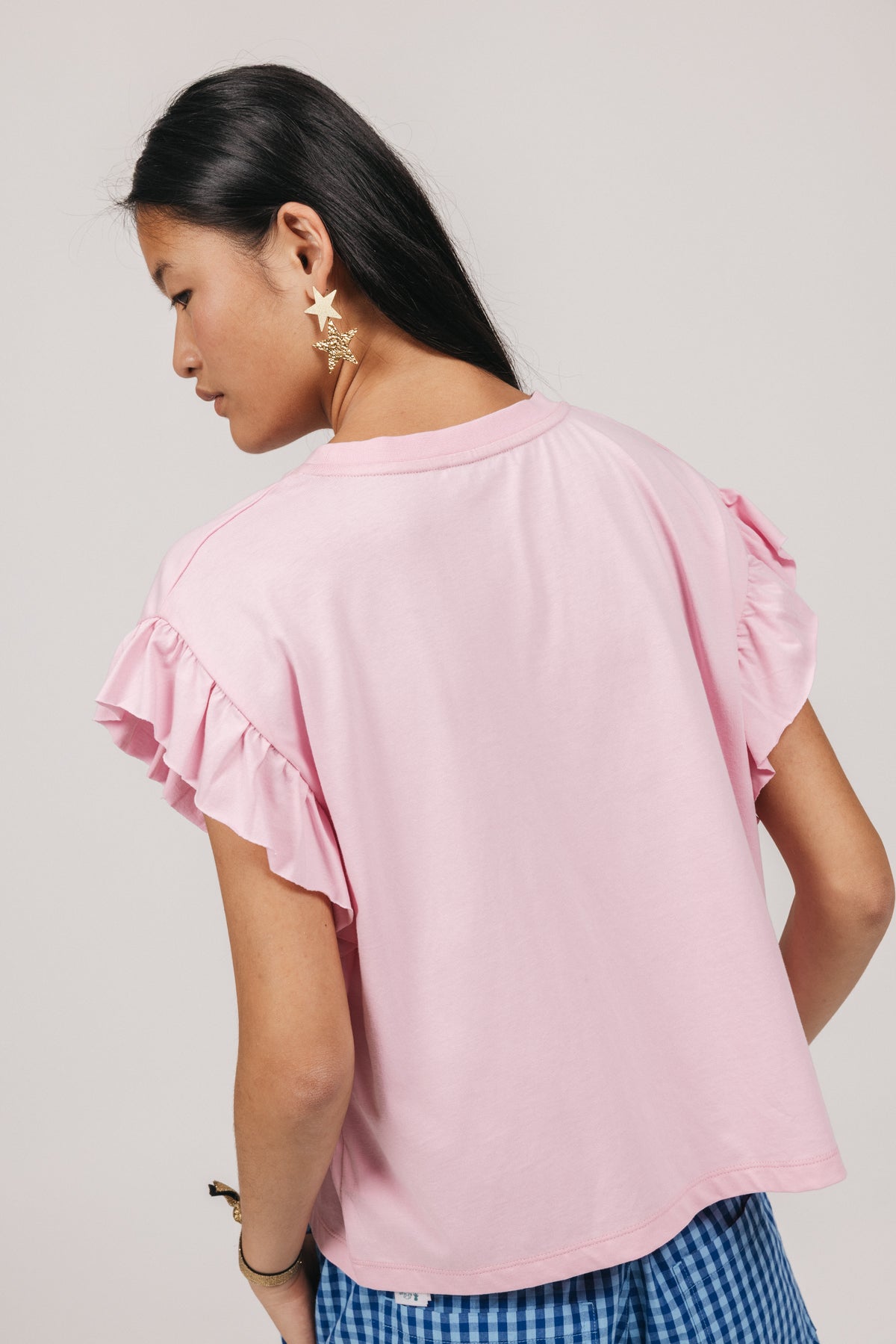 CAMISETA TEEN MANGA VOLANTES ROSA CLARO