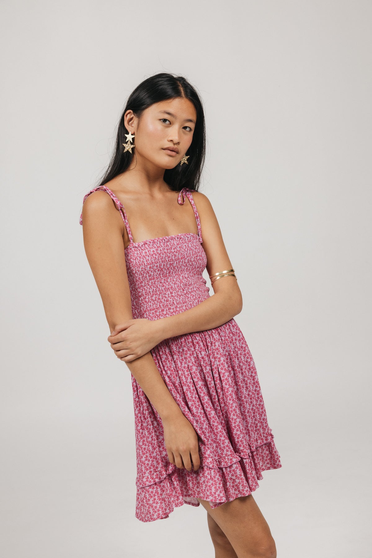 VESTIDO TEEN GOMAS AJUSTADO ESTAMPADO HOJAS LILA