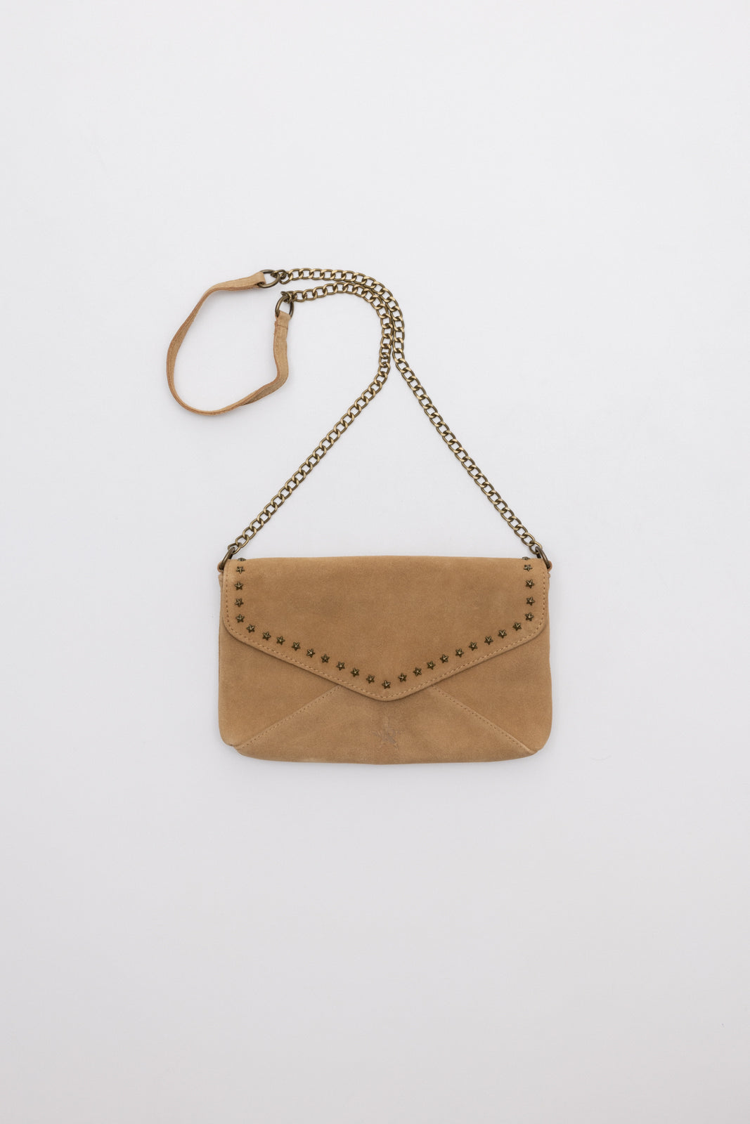 BOLSO SOLAPA TACHAS CAMEL